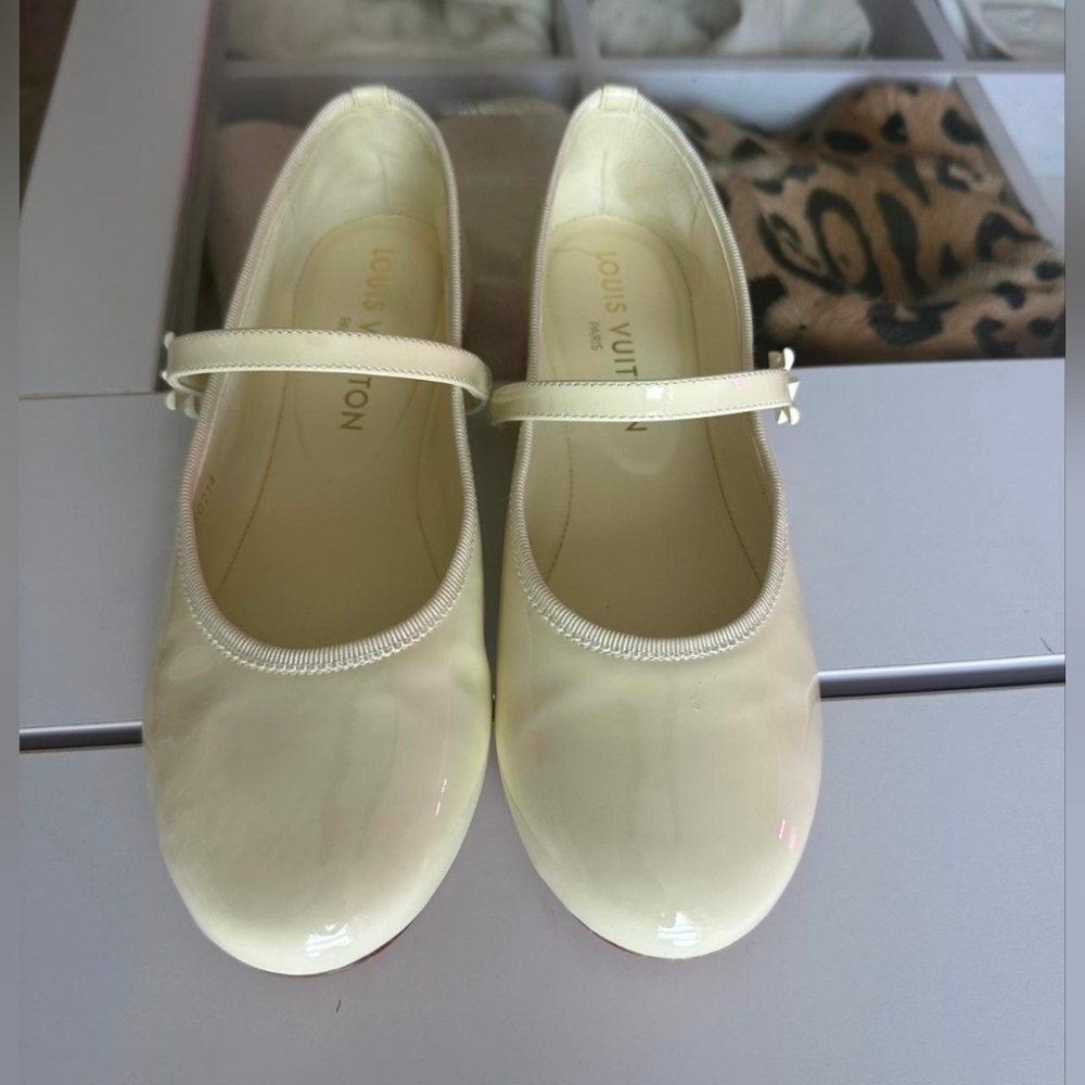 Authentic Louis Vuitton Romy Ballerina Flats NWOT EU 35.5 - Picture 3 of 8